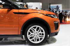 Land Rover Evoque Convertible giá 3,5 tỷ mui trần đẹp mê hồn