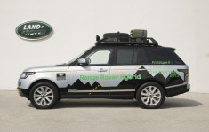  Land Rover giới thiệu Range Rover Hybrid 