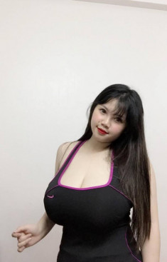Thu Trang “110cm” bất ngờ quyết định phẫu thuật thu nhỏ vòng ngực