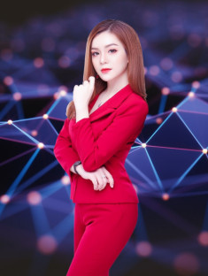 CEO xinh đẹp Nguyễn Tú Quyên: “Khi kinh doanh phụ nữ cần có Tâm và Khí Chất”