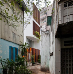 Nhà 32m2 trong hẻm nhỏ Sài Gòn đẹp như biệt thự, khách đến chơi muốn ở mãi không về