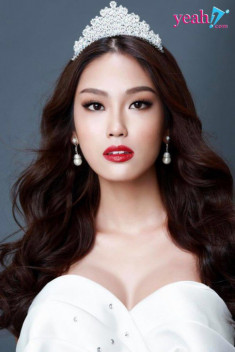 Á khôi Áo dài Phương Linh bị “ném đá” khi chê tiếng Anh của Hoa hậu Tiểu Vy tại Miss World 2018 đáng xấu hổ