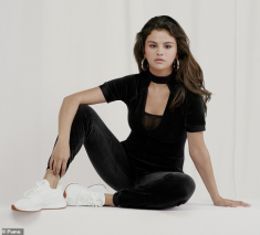 Selena Gomez tái xuất xinh đẹp trong bộ ảnh mới sau khi rời bệnh viện tâm thần