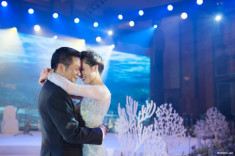 Cận cảnh đám cưới kỳ công xanh màu đại dương của Shark Hưng (Thương vụ bạc tỷ) và cô dâu Á hậu