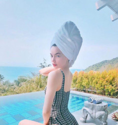 Hồ Ngọc Hà đăng ảnh bikini nóng bỏng, thừa nhận “sống ảo”