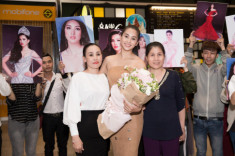 Hoa hậu Mỹ Linh, Á hậu Phương Nga ra sân bay đón Tiểu Vy trở về sau Miss World