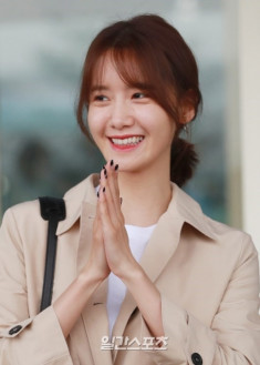 Yoona khoe sắc ở sân bay - fan ngạc nhiên nhận ra nữ thần đã chạm ngưỡng 30