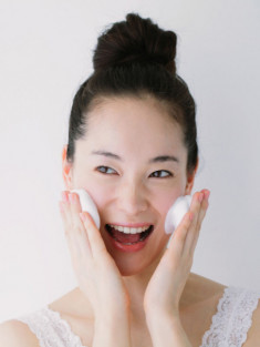 9 bí quyết để bạn sở hữu làn da xinh như con gái Hàn Quốc