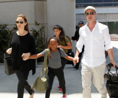 Angelina Jolie quyết không mời Brad Pitt đến tiệc sinh nhật của con gái