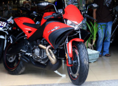  Buell 1125R 2010 đầu tiên đến Việt Nam 