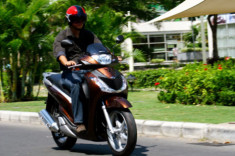  Cảm nhận Honda SH150i trên đường phố Sài Gòn 