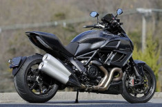  Ducati Diavel độ toàn sợi carbon 