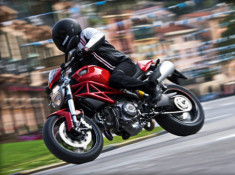  Ducati Monster 795 có giá từ 14.500 USD tại Việt Nam 