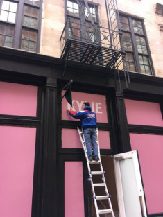 Hé lộ cửa hàng đầu tiên của Kylie Cosmetics tại thành phố New York
