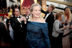 Hé lộ danh tính chiếc váy là nguyên nhân gây tranh cãi giữa Meryl Streep và nhà mốt Chanel
