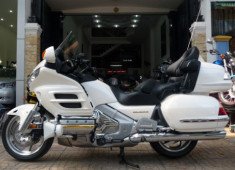  Honda Gold Wing 2010 – giấc mơ của người dẫn đầu 