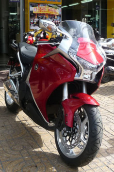  Honda VFR1200F về Việt Nam 