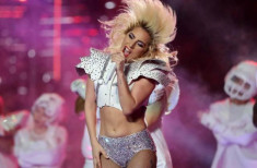 Lady Gaga đứng đầu cuộc biểu diễn tại Las Vegas