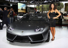  Lamborghini hủy dự án siêu xe Estoque 