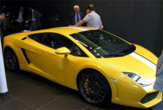  Lamborghini ra mắt siêu xe mới ở Paris 