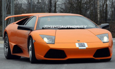  Lamborghini tiết lộ siêu xe mới Murcielago LP670-4 