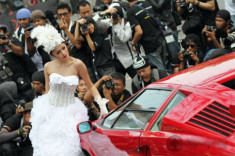  Lamborghini trình diễn cùng người đẹp Jakarta 