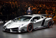  Lamborghini trình làng siêu xe Veneno giá 3,9 triệu USD 