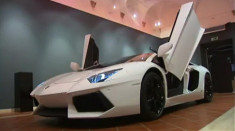  Lắp ráp Lamborghini Aventador bằng tay 