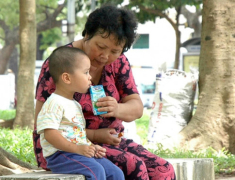 Ông bà nói với cháu 6 câu này, mẹ ngại mấy cũng phải cản ngay kẻo ảnh hưởng nhân cách