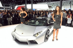  Quảng cáo kiểu Lamborghini Reventon mui trần 