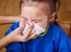 Trị sổ mũi cho trẻ tại nhà giúp bé đỡ bệnh ngay