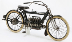  Xe máy động cơ 4 xi-lanh đời 1911 