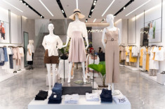 D.CHIC khai trương showroom lớn nhất hệ thống theo mô hình mua sắm tổ hợp