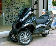  Piaggio đưa động cơ hybrid lên xe tay ga 