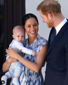 4 tháng sau sinh, chờ mãi cũng tới ngày Công nương Meghan thoải mái công khai hình ảnh con trai