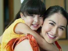 Bố mẹ “đẹp nhất Philippines” bảo sao 2 con lại cực phẩm, bé út gây ấn tượng mạnh