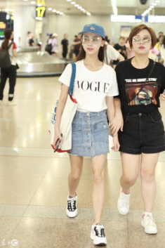Cứ mải miết giảm cân nhưng chị em không hề biết rằng, gầy quá mặc đồ cũng xấu!