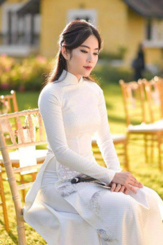 Đã phát hiện gam màu khiến Nam Em đang đẹp bỗng lọt top thảm họa, photoshop cũng không cứu nổi