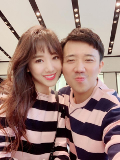 Đăng ảnh kỷ niệm 2 năm ngày cưới, Trấn Thành Hari Won khiến fan bất ngờ vì điều này