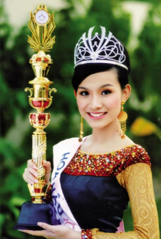 Đăng quang Hoa hậu đã 10 năm, Thùy Lâm vẫn trẻ đẹp như lần đầu đội vương miện