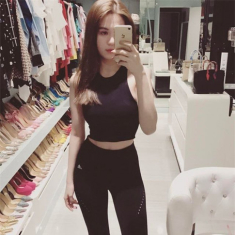 Hé lộ tủ giày khủng trong biệt thự triệu đô của “Nữ hoàng nội y” Ngọc Trinh