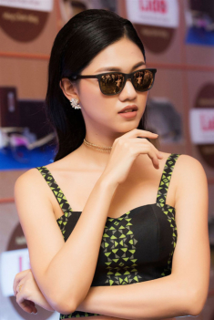 Không ngờ Á hậu Thanh Tú lại có điểm quyến rũ như thế này trên cơ thể