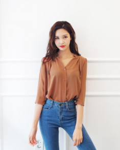 Kiểu đồ đơn giản, không tốn kém mà cực đẹp bảo sao phụ nữ Hàn mê tít ngày đầu thu