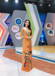 Lần đầu diện áo dài, Hương Giang Idol đã đẹp rực rỡ tại MIQ