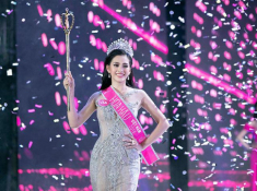 Loạt ảnh áo dài đưa Tiểu Vy chạm tới vương miện và cuộc gặp “định mệnh” với Ngọc Hân