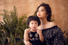 Mới 2 tuổi, con gái của Á hậu Diễm Trang tạo dáng chuyên nghiệp không kém mẹ