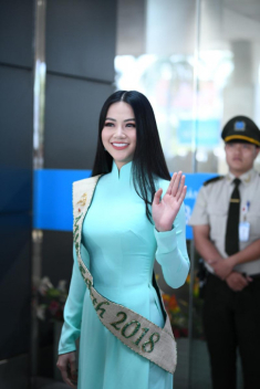 Người hâm mộ thất vọng vì HH Phương Khánh chỉ được mang vương miện giả về nước