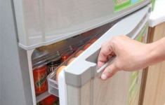 Con dâu phủ tấm vải lên tủ lạnh, mẹ chồng hốt hoảng lại can ngăn vì lý do này