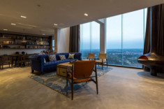 Còn độc thân, chàng doanh nhân Hà Nội vẫn chi tiền tỷ sửa penthouse xa xỉ