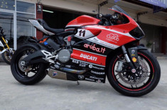 Ducati 899 trong bản độ Aruba.it Racing Superbike Team cực chất